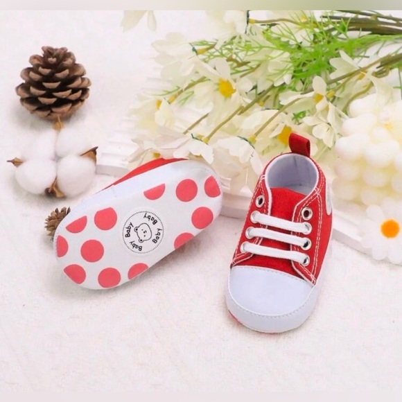 Baby infant newborn red canvas soft lace up sneakers size 2 - Picture 2 of 4